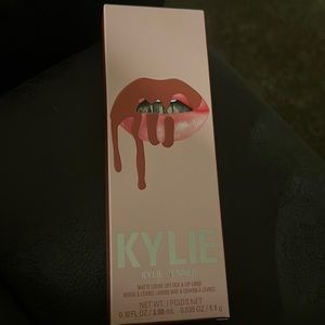 Kylie lipkit matte, dolce k